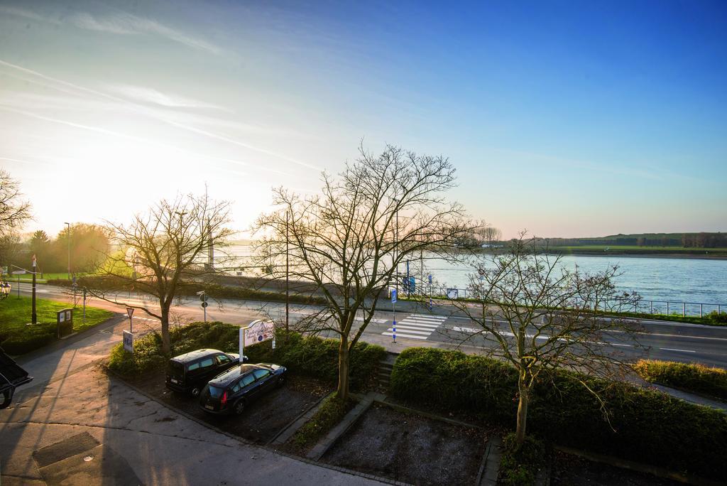 Hotel & Restaurant Zum Vater Rhein Monheim am Rhein Room photo